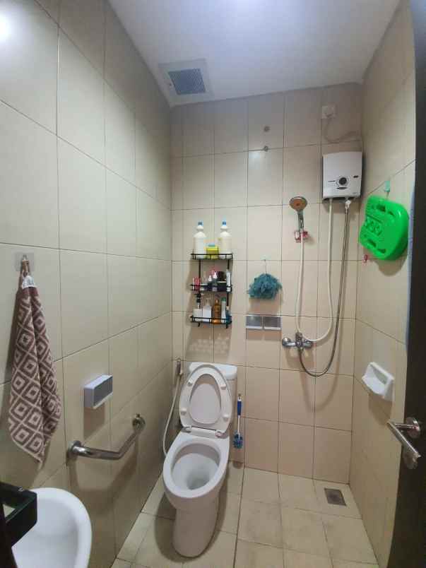 dijual rumah cluster shinano jgc