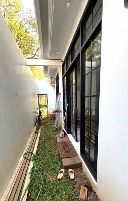 dijual rumah cluster thames jgc jakarta