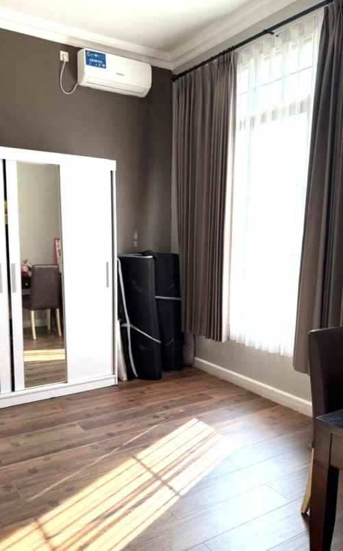 dijual rumah cluster thames jgc jakarta