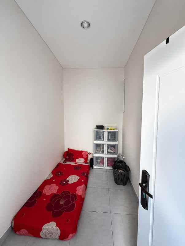 dijual rumah cluster wisteria metland