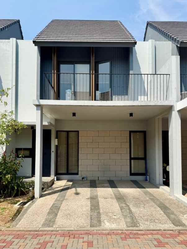 dijual rumah cluster wisteria metland