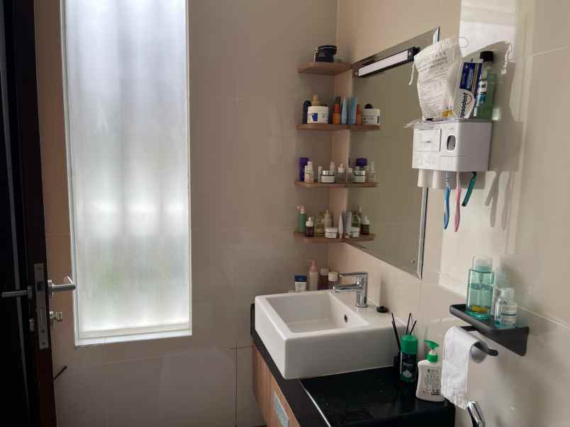 dijual rumah cluster zliving grand