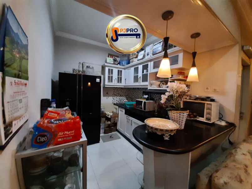 dijual rumah condet batu ampar