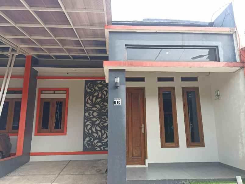 dijual rumah d grand fahira jl h saenan