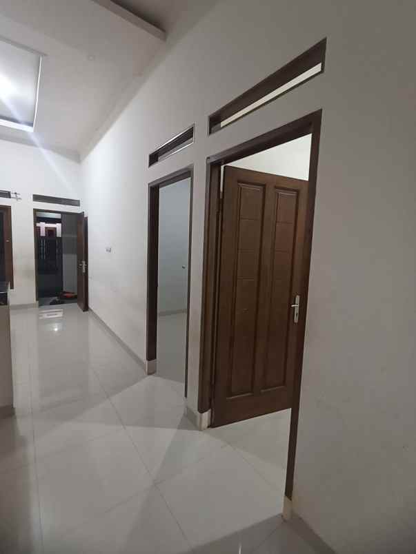 dijual rumah d grand fahira jl h saenan