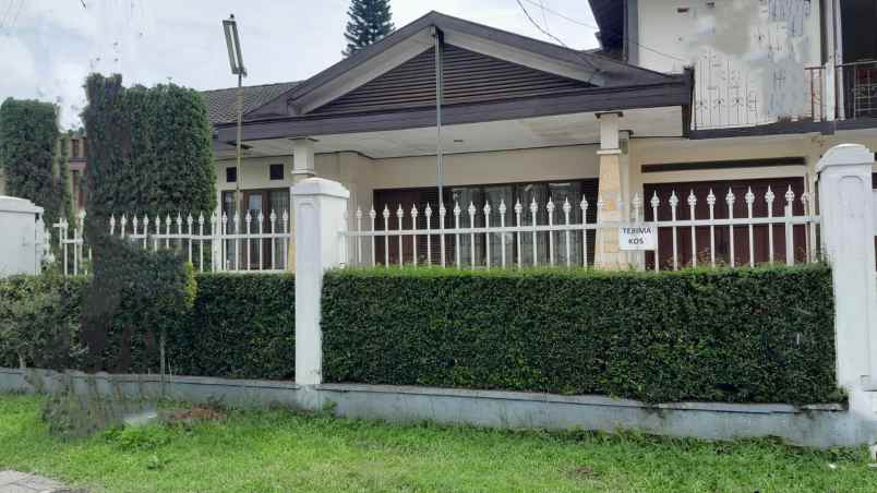 Rumah Dijual Plus Kosan 2 Lantai Dekat Universitas Maranatha Bandung
