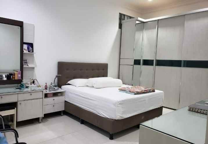 dijual rumah darmo permai