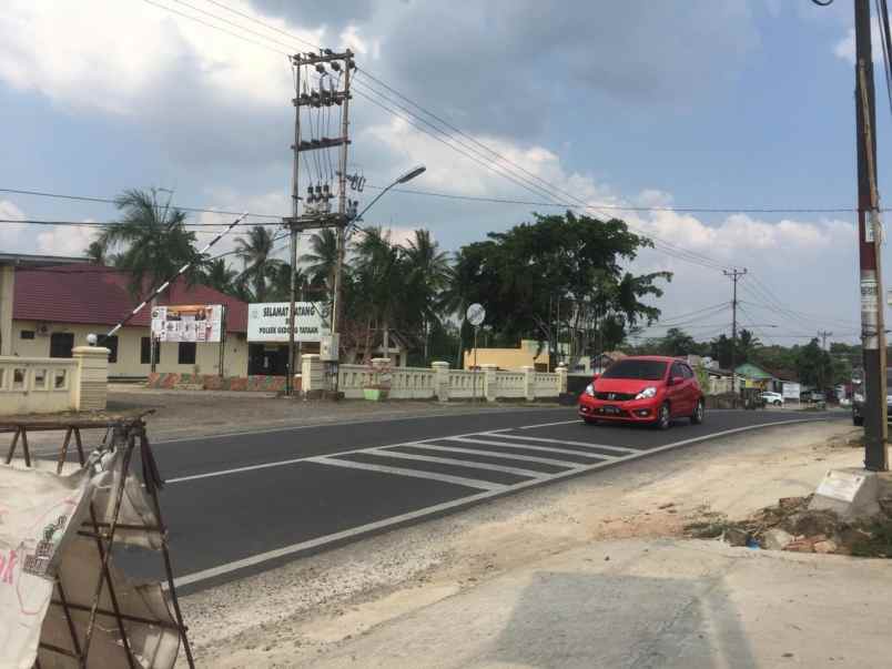 dijual rumah depan polsek gedong tataan