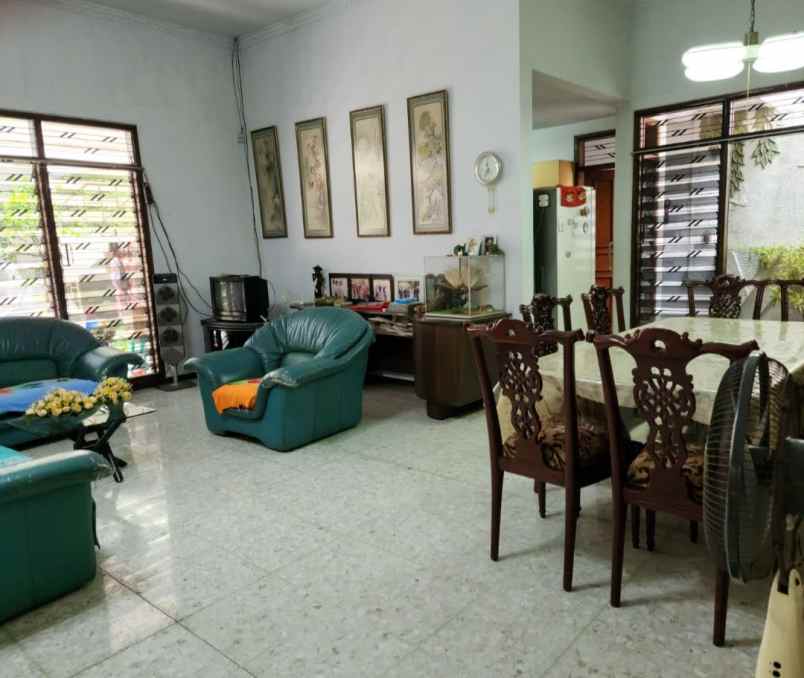 dijual rumah dharmahusada