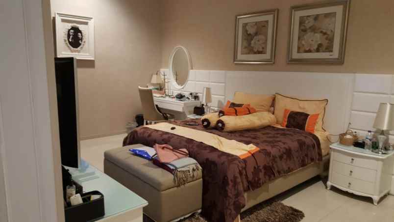 dijual rumah dharmahusada