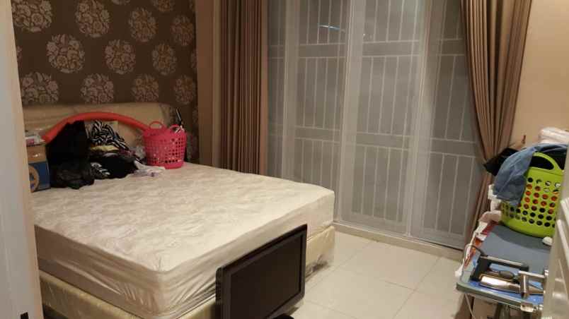 dijual rumah dharmahusada