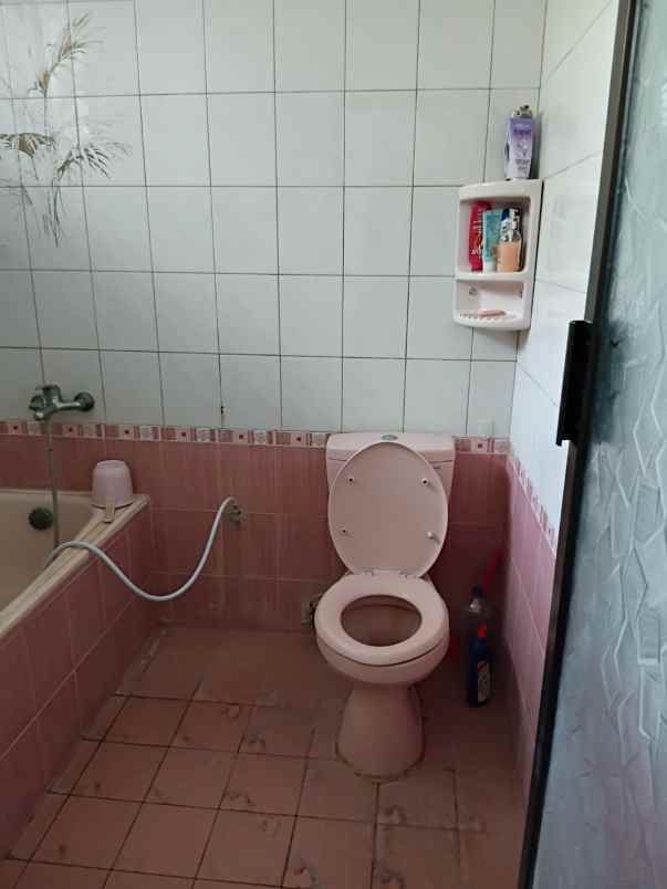 dijual rumah dharmahusada indah timur