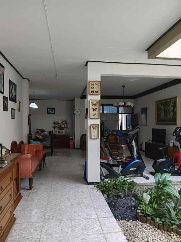dijual rumah dharmahusada indah timur