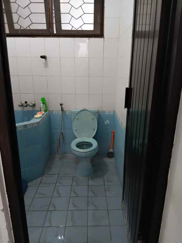 dijual rumah dharmahusada indah timur