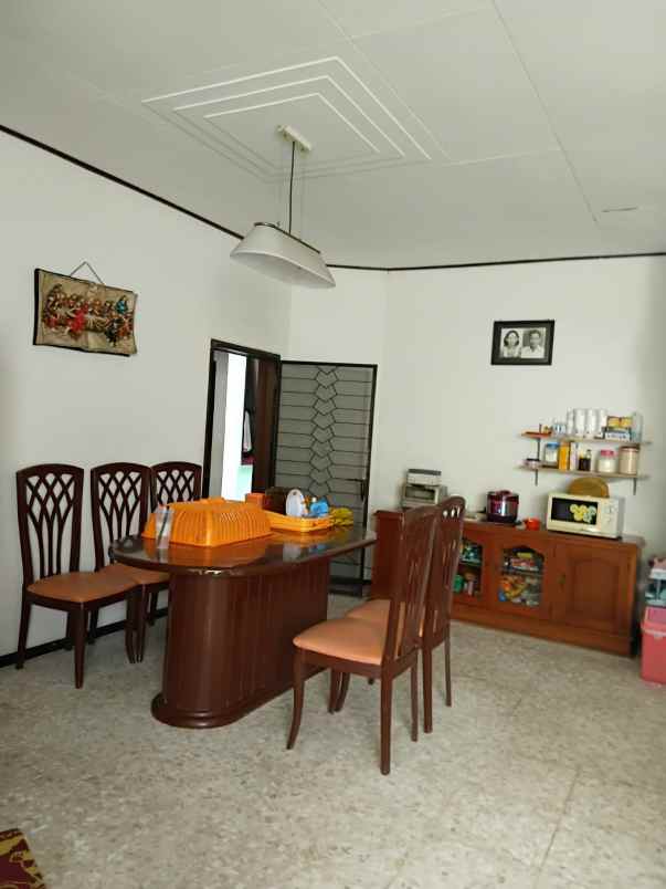 dijual rumah dharmahusada indah timur