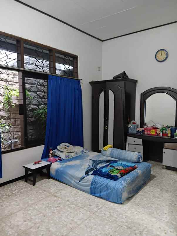 dijual rumah dharmahusada indah timur