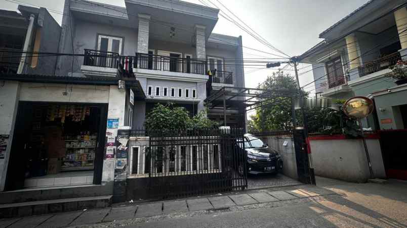 dijual rumah di area halim pala makasar jakarta timur
