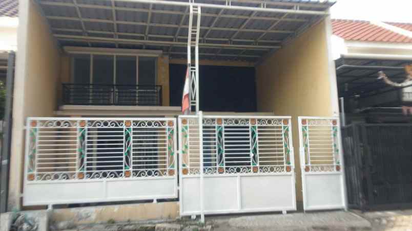 dijual rumah di green lake wonorejo