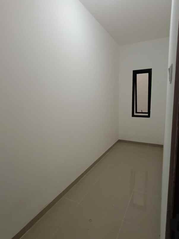 dijual rumah di jelambar jakarta barat