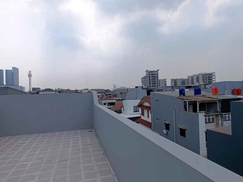 dijual rumah di jelambar jakarta barat
