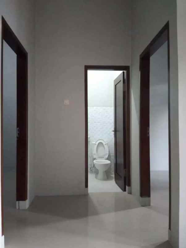 dijual rumah di talun