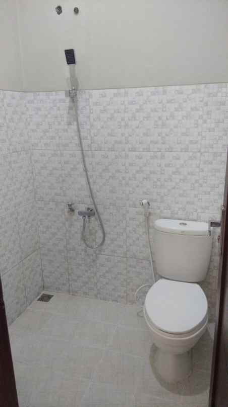 dijual rumah di talun