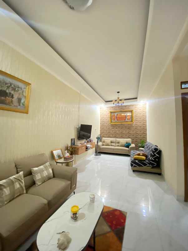 dijual rumah diover kredit rumah di