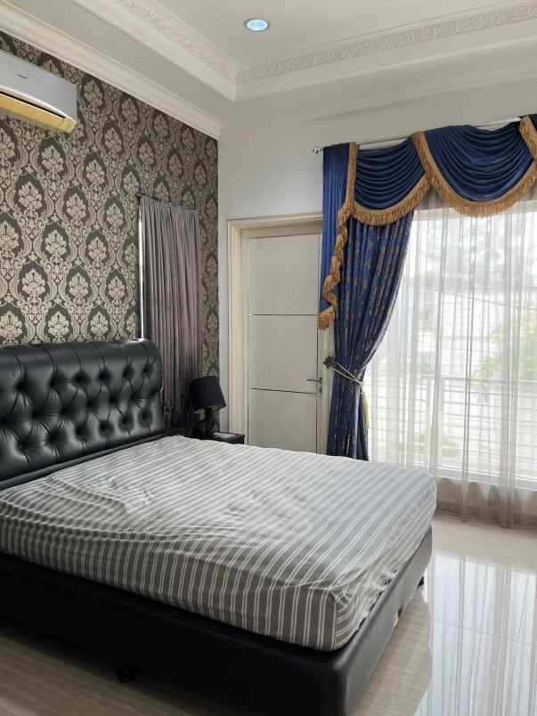 dijual rumah duren tiga