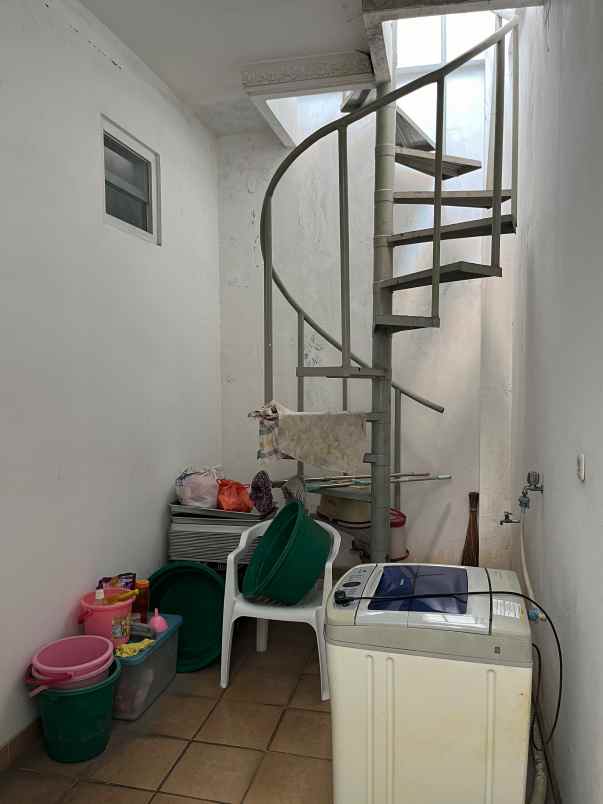 dijual rumah duren tiga