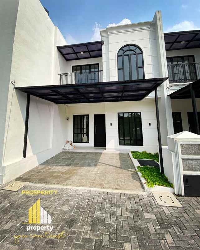 dijual rumah eleganza town house