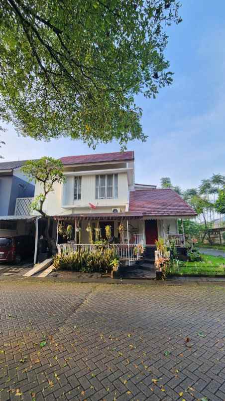dijual rumah emerald view