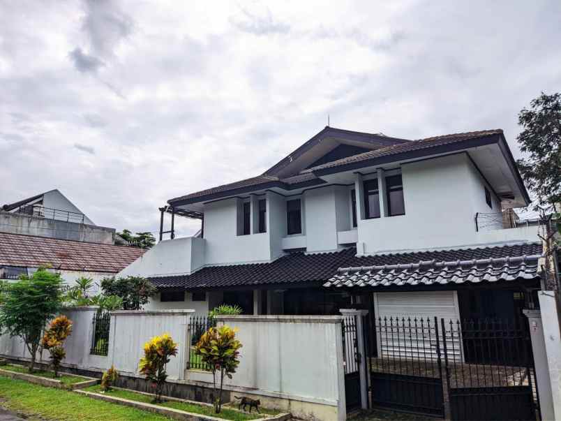 dijual rumah fully furnished di haur jaya kota bogor