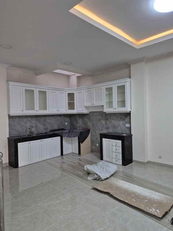 dijual rumah gading pandawa kelapa gading