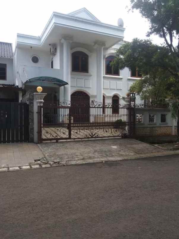 dijual rumah giriloka
