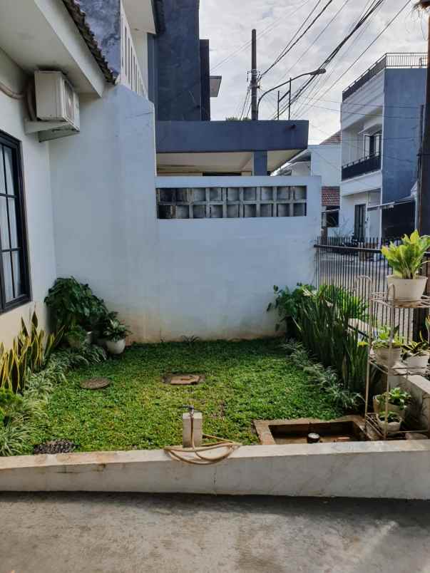 dijual rumah graha bintaro