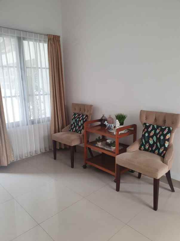 dijual rumah graha bintaro