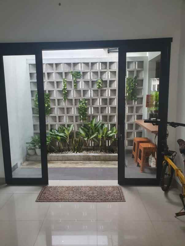 dijual rumah graha bintaro