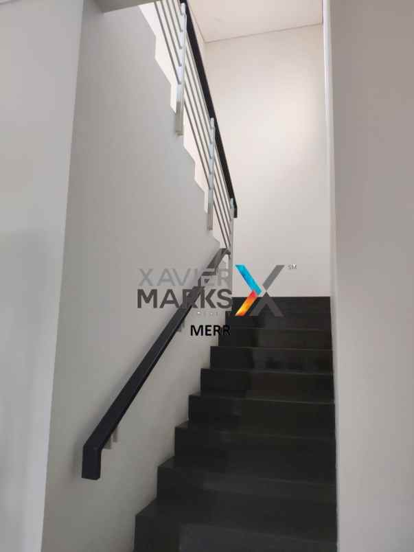 dijual rumah graha famili