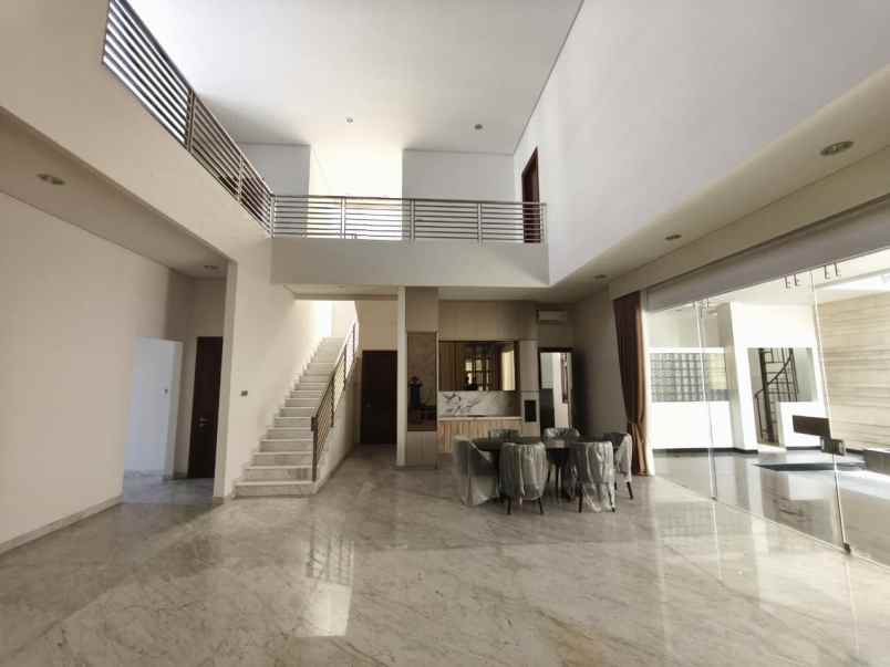 dijual rumah graha family blok l