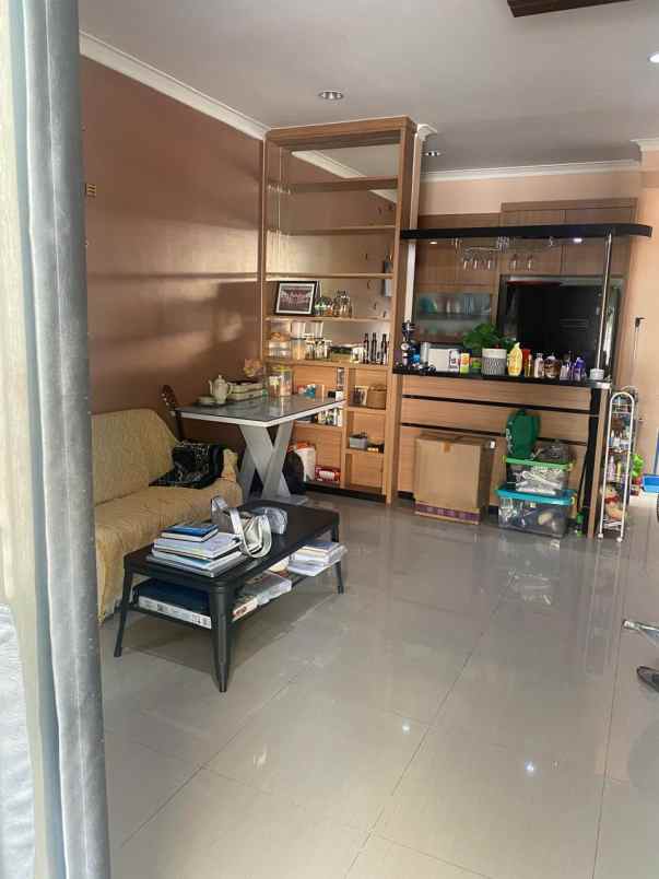 dijual rumah grand wisata bekasi