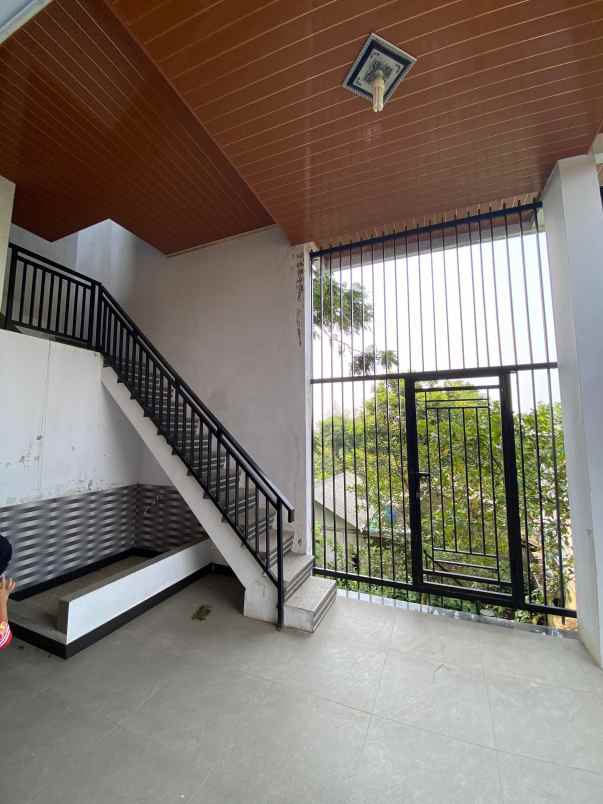 dijual rumah hambalang