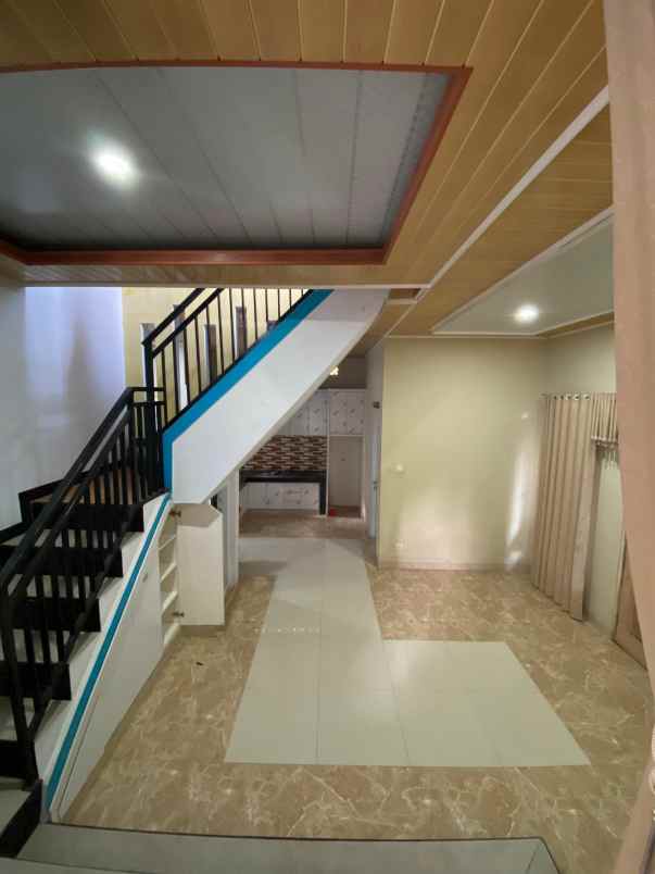 dijual rumah hambalang