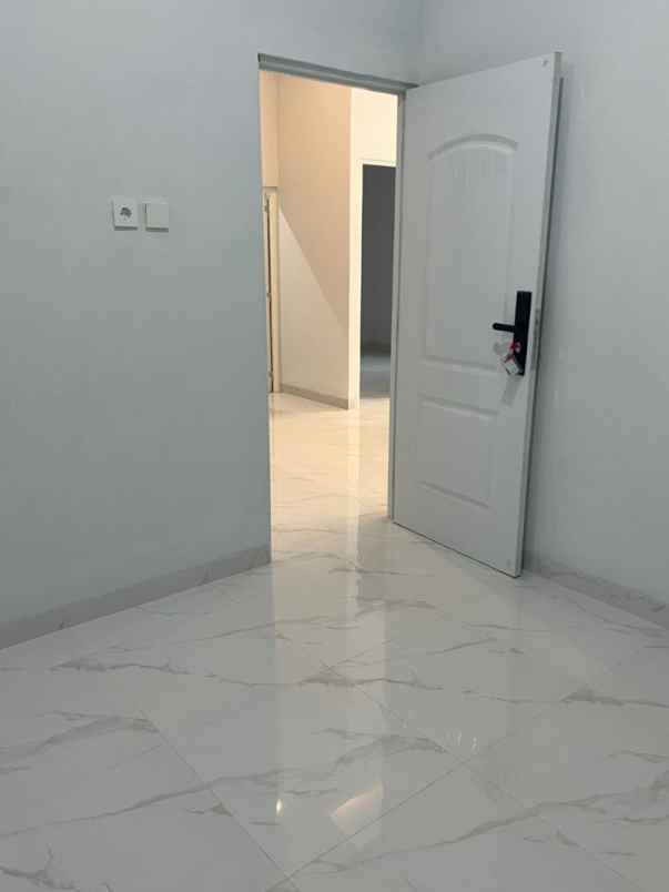 dijual rumah harapan indah 1 perumahan