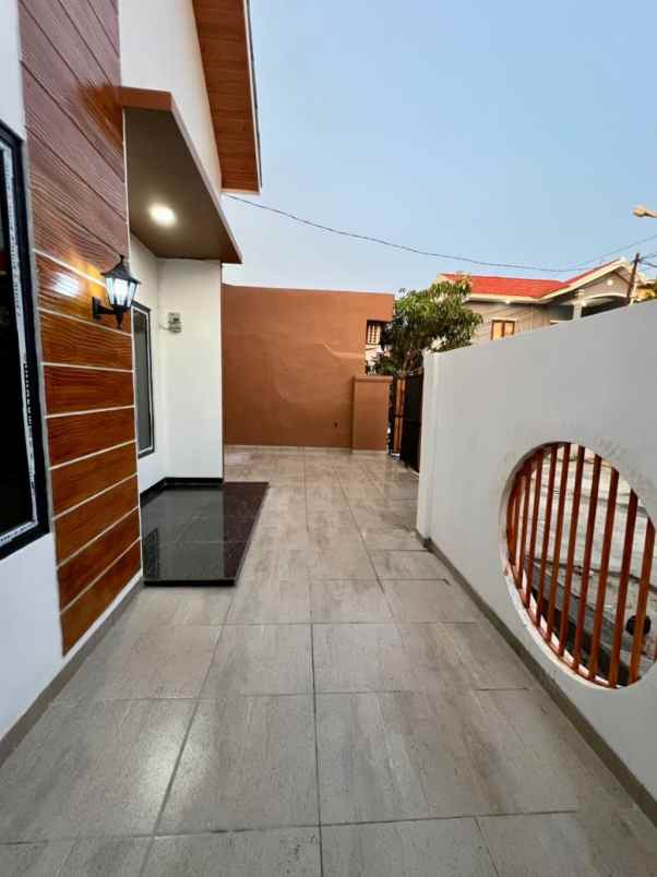 dijual rumah harapan indah 1 perumahan