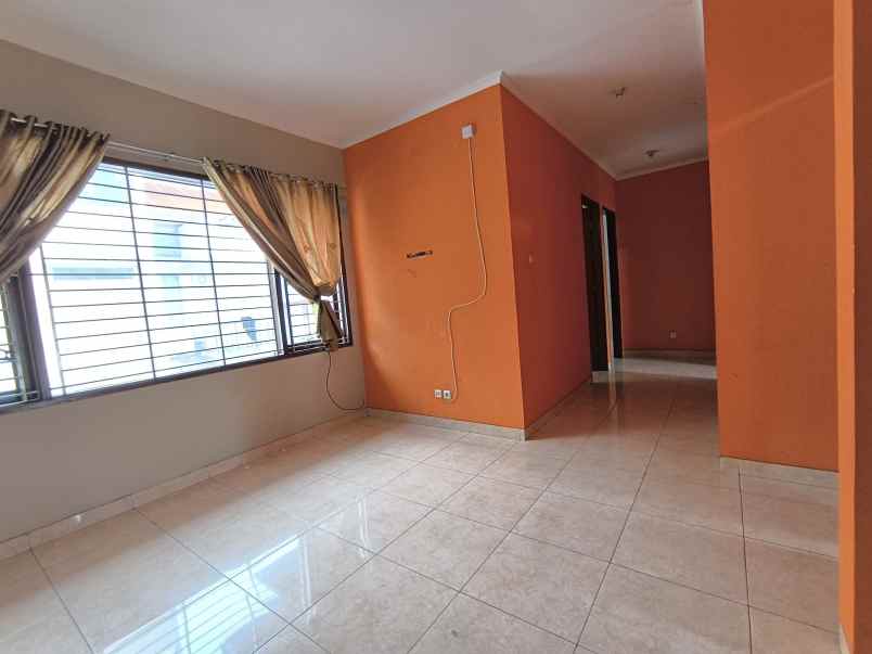 dijual rumah harapan indah