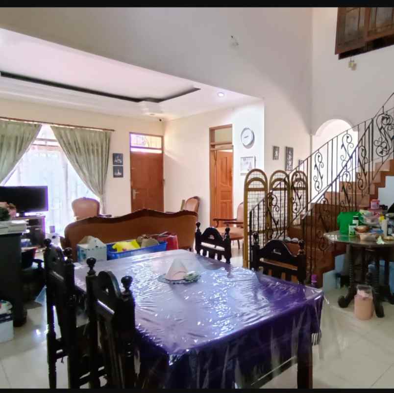 dijual rumah hook dan nyaman di gegerkalong