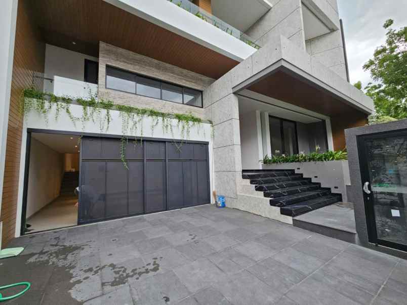 dijual rumah imperial golf pakuwon indah