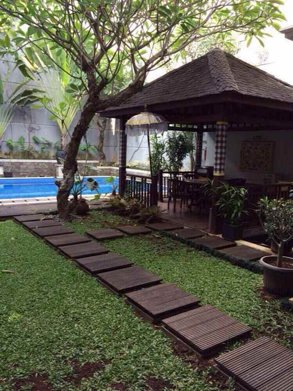 dijual rumah istimewa di menteng jakarta selatan