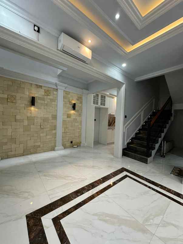 dijual rumah jagakarsa jakarta selatan