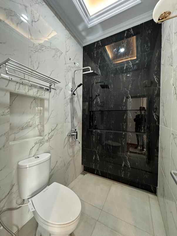 dijual rumah jagakarsa jakarta selatan